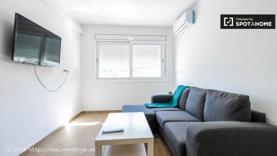 Acogedor apartamento de 1 dormitorio con aire acondicionado en Sants - Sólo estudiantes - BARCELONA