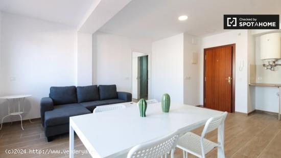 Amplio apartamento de 1 dormitorio en alquiler en Sants - BARCELONA