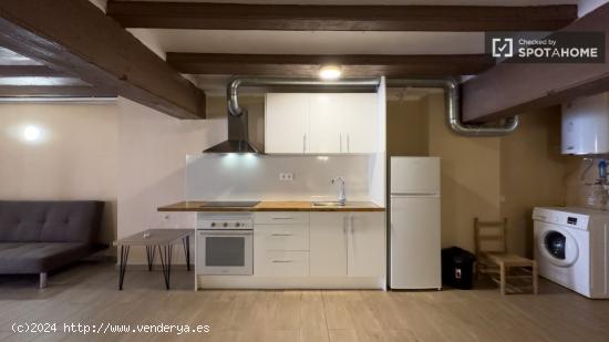 Estudio en alquiler en El Raval - BARCELONA