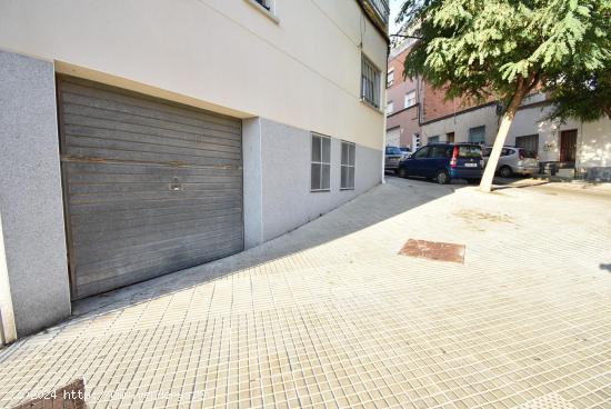 Local en venta en La Maurina - BARCELONA