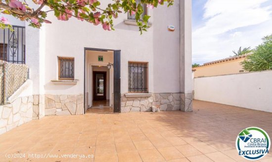 Unifamiliar adosada en venta  en Empuria-brava - Girona