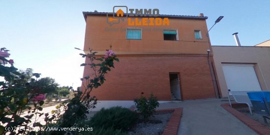 Unifamiliar adosada en venta  en Penelles - Lleida