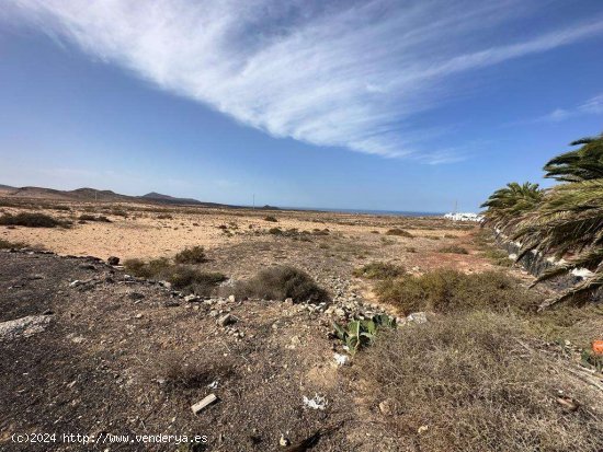 SE VENDE VENDEMOS TERRENO EN SOO-TEGUISE- LANZAROTE - Teguise