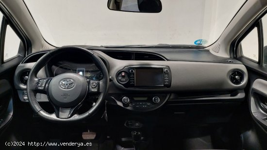 Toyota Yaris 1.5 Hybrid Active AUTO - QUART DE POBLET