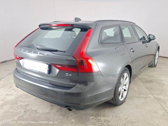 Volvo V90 2.0 D4 Momentum Auto - Navalcarnero