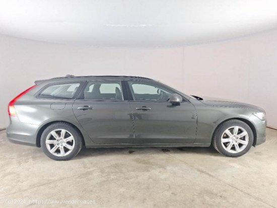 Volvo V90 2.0 D4 Momentum Auto - Navalcarnero