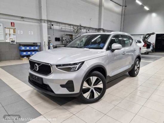 Volvo XC40 Core, B3 Mild hybrid, Gasolina de 2024 con 7 Km por 37.400 EUR. en Navarra