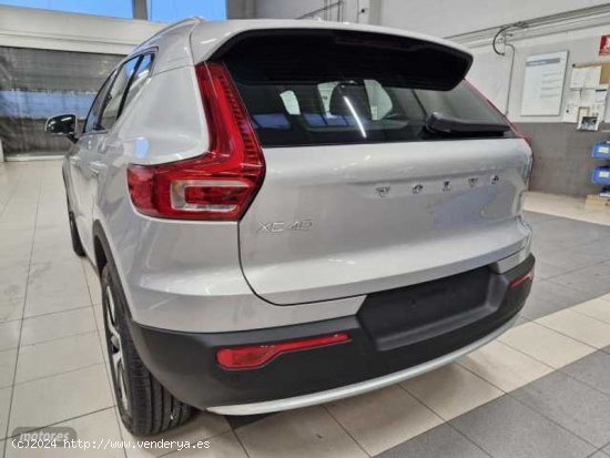 Volvo XC40 Core, B3 Mild hybrid, Gasolina de 2024 con 7 Km por 37.400 EUR. en Navarra