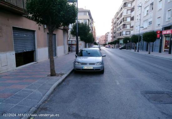 LOCAL COMERCIAL PREPARADO PARA MONTAR UN RESTAURANTE - ALICANTE