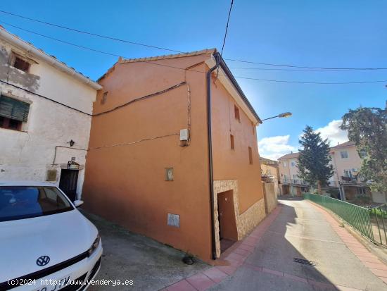 CASA RURAL EN VENTA EN ARIÑO - TERUEL