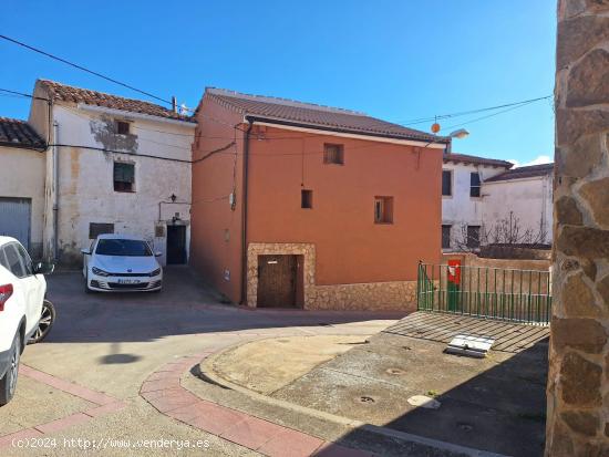 CASA RURAL EN VENTA EN ARIÑO - TERUEL