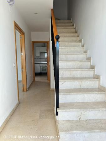  SE VENDE UNIFAMILIAR (ZONA LA GALLARDA) - CADIZ 