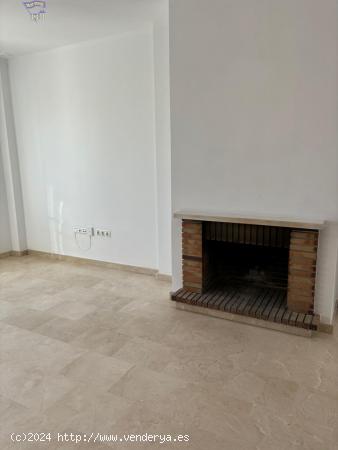 SE VENDE UNIFAMILIAR (ZONA LA GALLARDA) - CADIZ