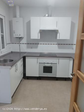 SE VENDE UNIFAMILIAR (ZONA LA GALLARDA) - CADIZ