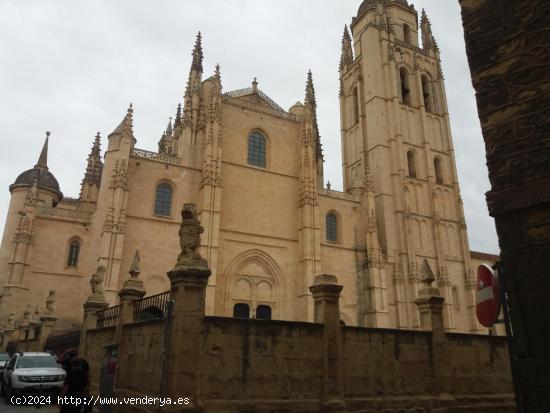  VENTA.-.EDIFICIO.-.CASCO HISTORICO - SEGOVIA 