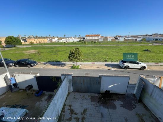 Suelo urbano en venta en Carrión de los Céspedes (Sevilla) - SEVILLA