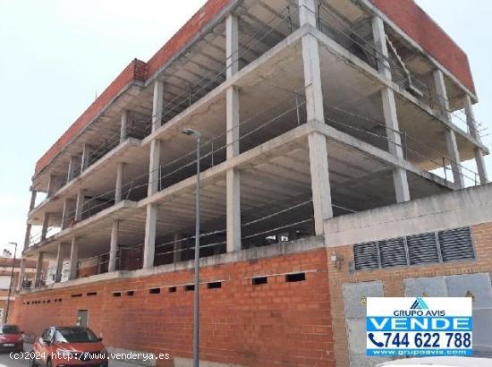  Edificio de 12 pisos en construcción paralizada en Beniarjó - VALENCIA 