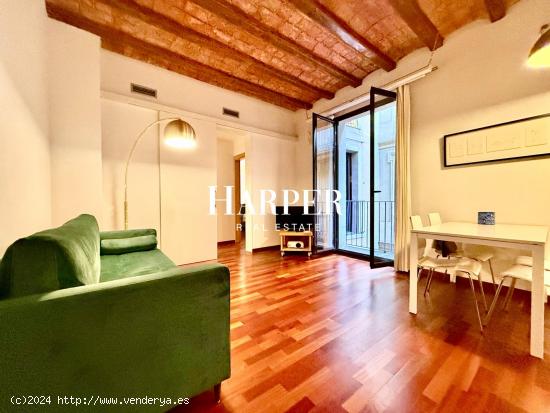 Piso en El Born con 1hab y 3 balcones - BARCELONA