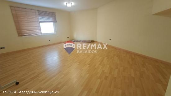 Local en venta en Travesía de Vigo - PONTEVEDRA