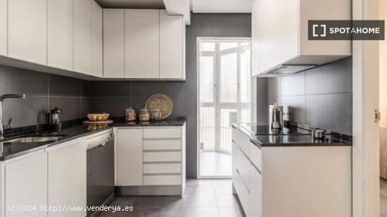 Apartamento de 4 dormitorios en alquiler en madrid. - MADRID