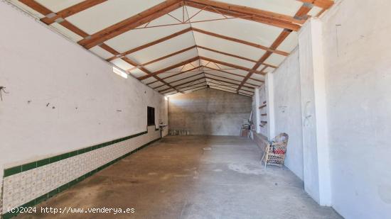 NAVE- ALMACÉN- COCHERA, EN VENTA, LOCALIDAD DE CHELES - BADAJOZ