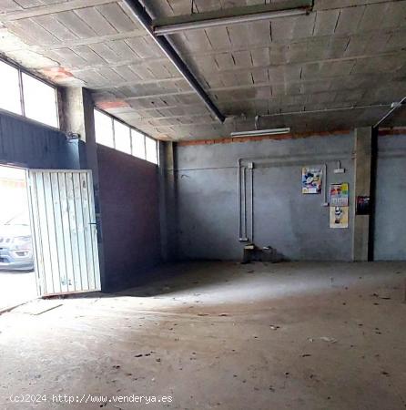 SE VENDE LOCAL COMERCIAL EN AVDA. AMERICA - LEON