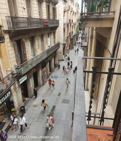  OPORTUNIDAD UNICA!!! 90 M2 EN EL CORAZON DE BARCELONA A 50 M DE LAS RAMBLAS - BARCELONA 