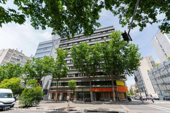 (Ref.480845) Amplia oficina de 279 m² en la planta 8 de María de Molina - Madrid