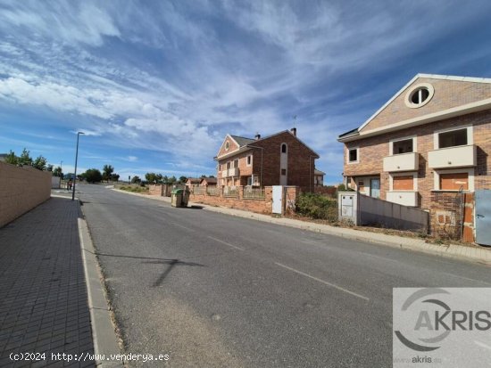 Pareado en venta en Burguillos de Toledo de 7250 m2