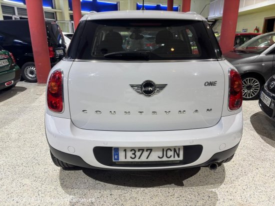 MINI Countryman One 1.6 98CV - Viladecans