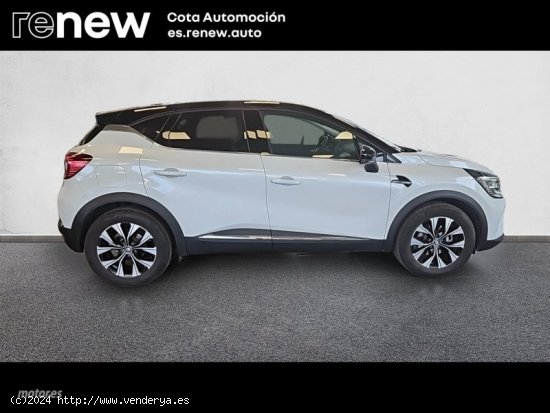 Renault Captur TECHNO E-TECH FULL HYBRID 145CV de 2023 con 18.000 Km por 24.900 EUR. en Madrid