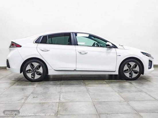 Hyundai Ioniq 1.6 GDI Tecno de 2020 con 51.083 Km por 18.990 EUR. en Guipuzcoa