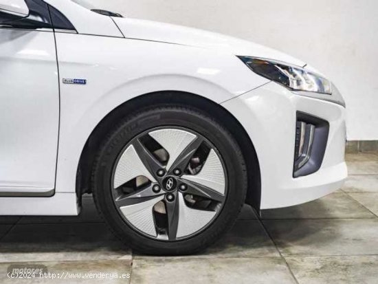 Hyundai Ioniq 1.6 GDI Tecno de 2020 con 27.792 Km por 19.990 EUR. en Guipuzcoa