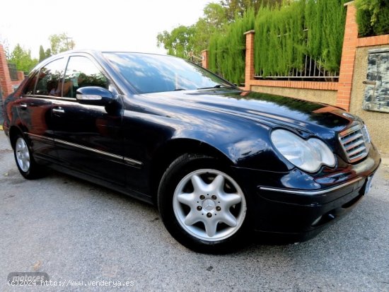 Mercedes Clase C C 220 CDI ELEGANCE KLIMATIZADOR A/C-NACIONAL de 2001 con 387.000 Km por 3.300 EUR. 