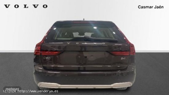 Volvo V 90 V90 Cross Country Core, B4 (diesel) AWD, Diesel de 2022 con 30.000 Km por 55.900 EUR. en 