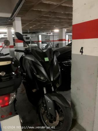 Vila Olímpica, plazas de parking y moto - BARCELONA