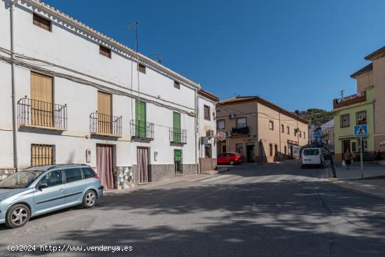 Casa de pueblo en el mismo centro de  Íllora - GRANADA