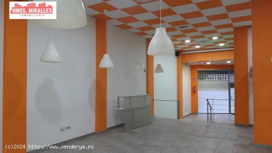 INTERESANTE  LOCAL COMERCIAL IDEAL PARA CUALQUIER  TIPO DE NEGOCIO EN PLENA  AV. NOVELDA. - ALICANTE