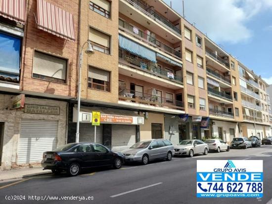  Local comercial en el Grao de Gandia - VALENCIA 