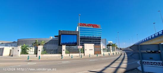 CONJUNTO DE NAVES COMERCIALES EN ALFAFAR - VALENCIA