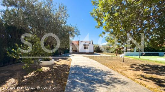 SE VENDE CHALET EN LA URBANIZACIÓN LA SIMA - VALENCIA