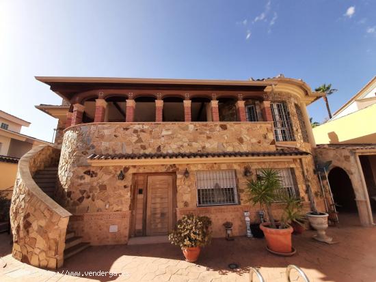 Chalet en venta urbanización Montepinar - MURCIA