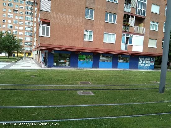 Se vende local comercial en Vitoria - ALAVA