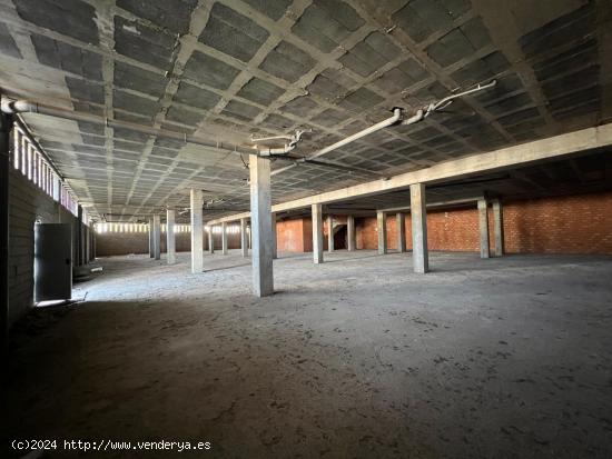 CASABANCO VENDE CONJUNTO DE LOCALES EN CONSTRUCCIÓN. DON BENITO. - BADAJOZ