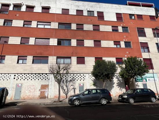 CASABANCO VENDE  LOCAL  EN  BADAJOZ - BADAJOZ