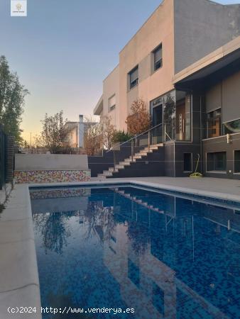 Se VENDE CASA exclusiva en ZONA Mejostilla - Montesol - CACERES