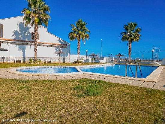 Villa en venta en San Miguel de Salinas (Alicante)