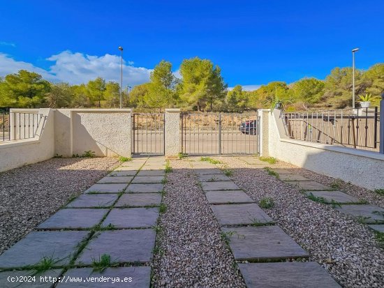 Villa en venta en San Miguel de Salinas (Alicante)