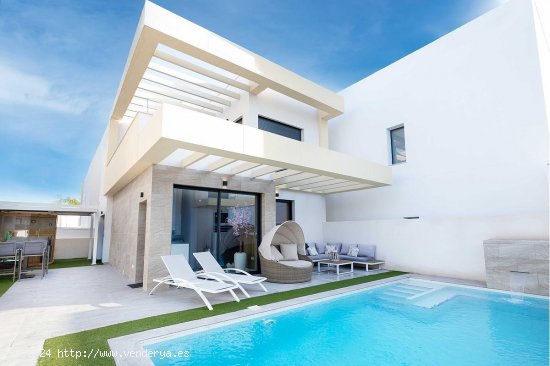  Villa en venta en Los Montesinos (Alicante) 