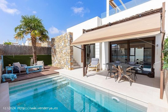 Villa en venta en Orihuela (Alicante)